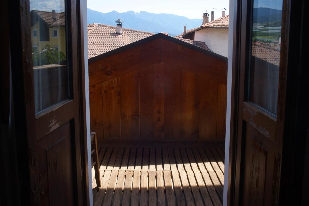 La Casa Altrui- Camere E Zona Relax Con Giardino Коредо Екстериор снимка
