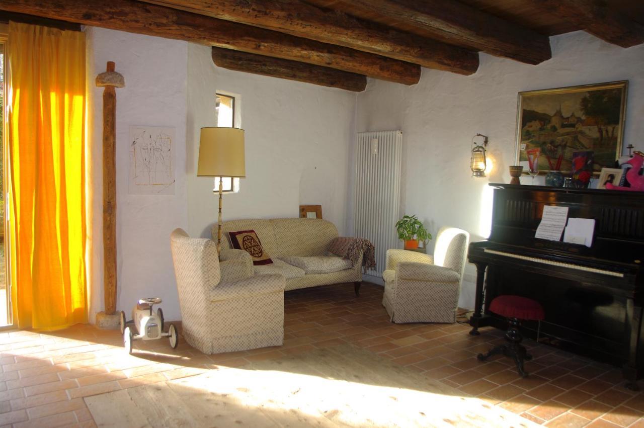 La Casa Altrui- Camere E Zona Relax Con Giardino Коредо Екстериор снимка