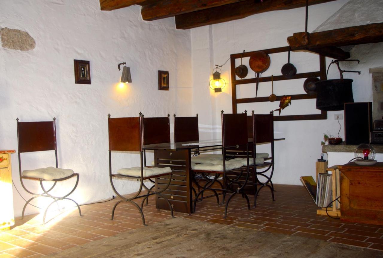 La Casa Altrui- Camere E Zona Relax Con Giardino Коредо Екстериор снимка