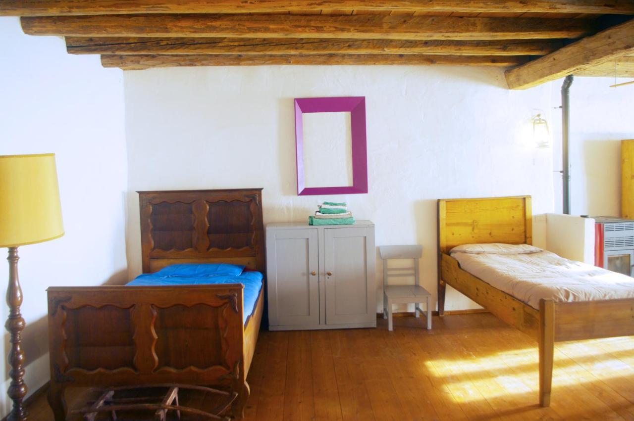 La Casa Altrui- Camere E Zona Relax Con Giardino Коредо Екстериор снимка