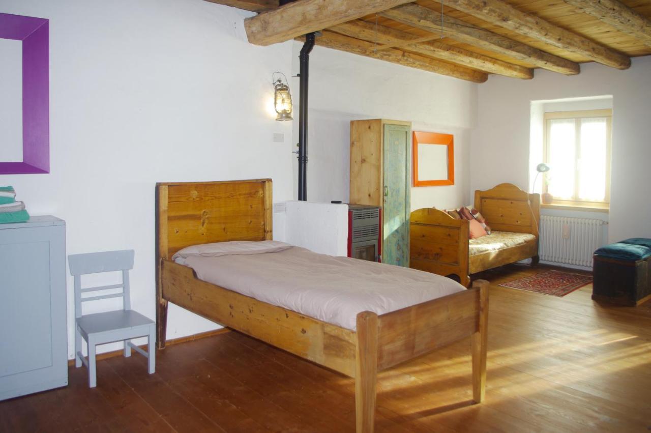 La Casa Altrui- Camere E Zona Relax Con Giardino Коредо Екстериор снимка