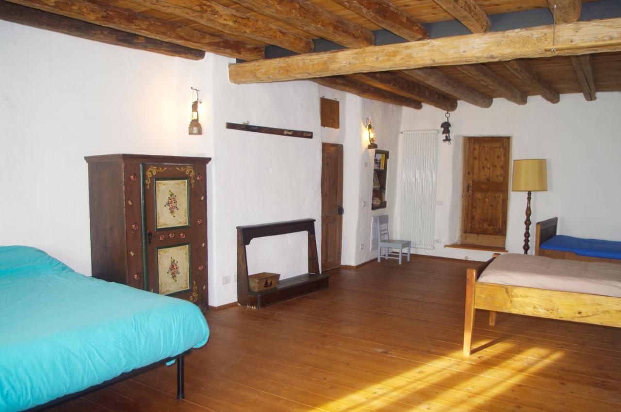 La Casa Altrui- Camere E Zona Relax Con Giardino Коредо Екстериор снимка